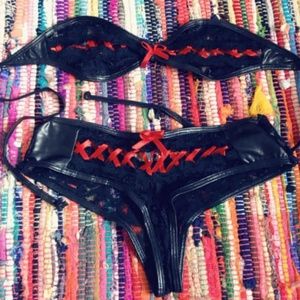 Women's sexy lace black vinyl lingerie set, sz SM